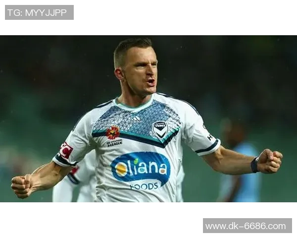 定制足球球星衣服的价格影响因素及不同款式的费用分析